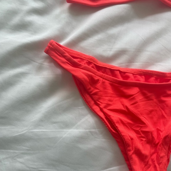 NWOT Superdown Bikini Set - Picture 2 of 6